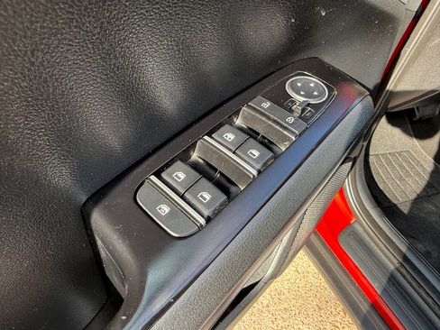 Used 2023 Kia Soul LX w/ LX Technology Package FWD image 18