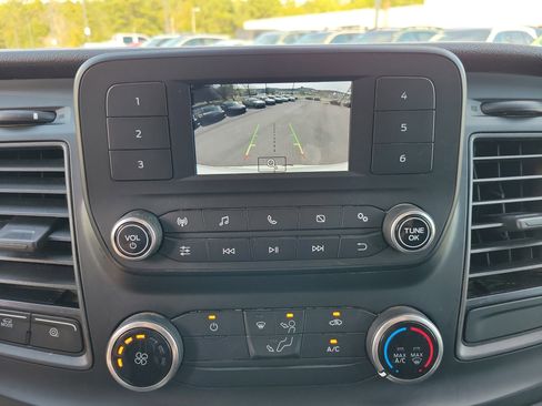 Used 2022 Ford Transit 250 Medium Roof image 8