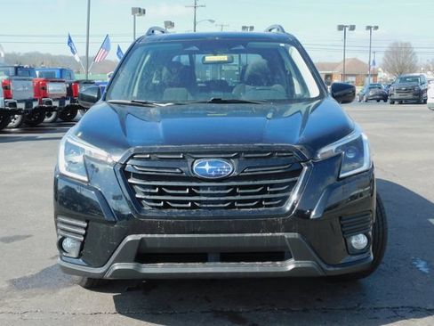 Used 2023 Subaru Forester Premium image 16