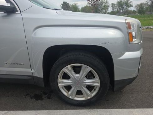 Used 2017 GMC Terrain SLE FWD image 4
