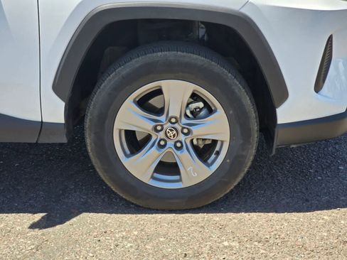 Used 2025 Toyota RAV4 XLE AWD/4WD image 10