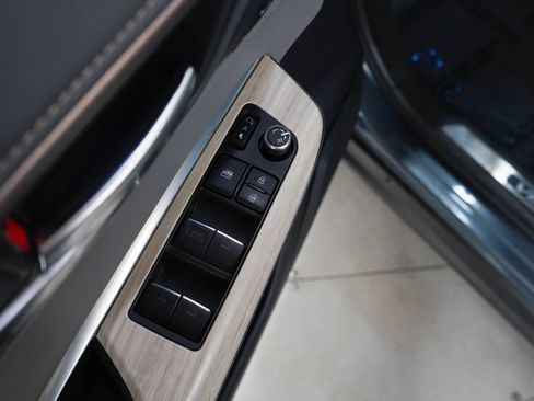 Used 2021 Toyota Venza XLE w/ Activity Package (TMS) image 22