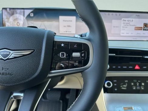 New 2026 Genesis GV70 2.5T Select AWD/4WD image 32