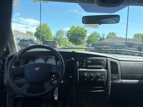 Used 2004 Dodge Ram 1500 Truck SLT AWD/4WD image 12
