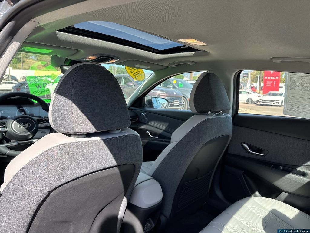 Certified 2026 Hyundai Elantra Limited FWD image 26