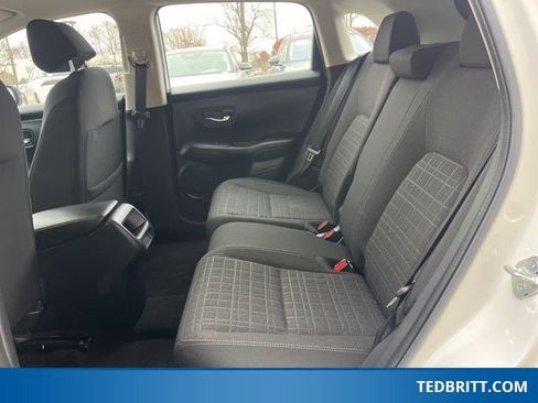 Used 2023 Honda HR-V LX image 12