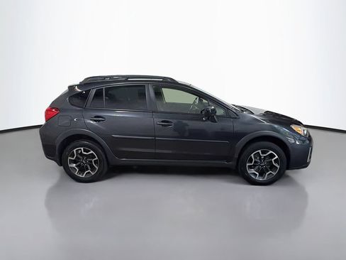 Used 2016 Subaru Crosstrek 2.0i Premium w/ Moonroof Package AWD/4WD image 10