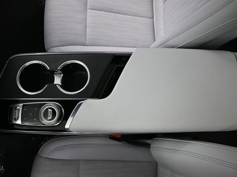 Used 2024 Cadillac Lyriq Luxury image 36