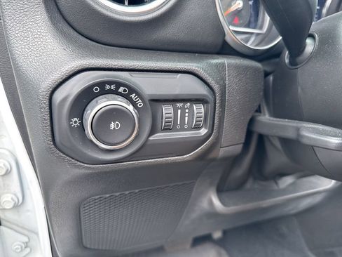 Used 2022 Jeep Wrangler Unlimited Sahara w/ LED Lighting Group image 13