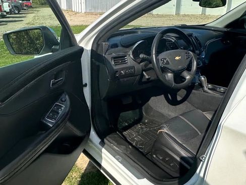 Used 2016 Chevrolet Impala LTZ image 12