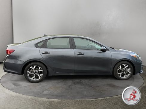 Used 2021 Kia Forte LXS image 8