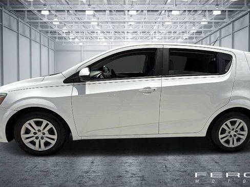 Used 2017 Chevrolet Sonic LT FWD image 2