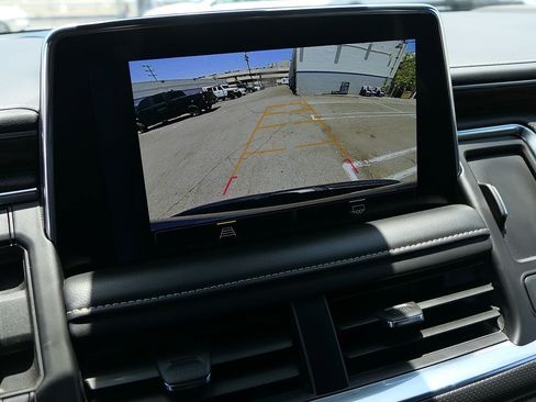 Used 2024 Chevrolet Suburban Premier RWD image 19