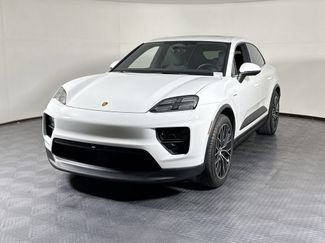 Certified 2025 Porsche Macan 4S Electric AWD/4WD video 1