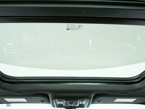 Used 2021 GMC Yukon XL AT4 w/ Technology Package AWD/4WD image 22