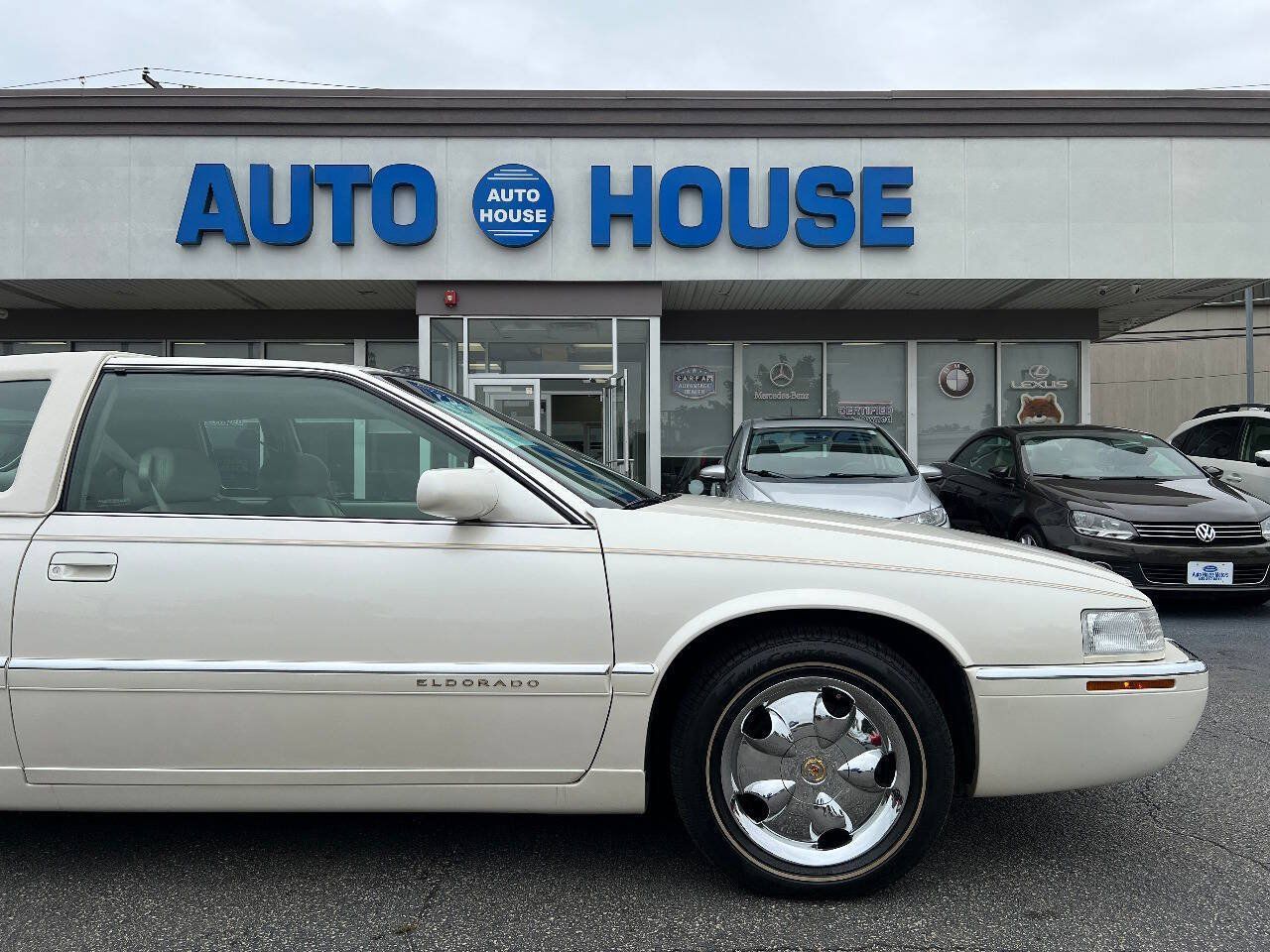 Used 1999 Cadillac Eldorado w/ Comfort/Convenience Pkg FWD image 35