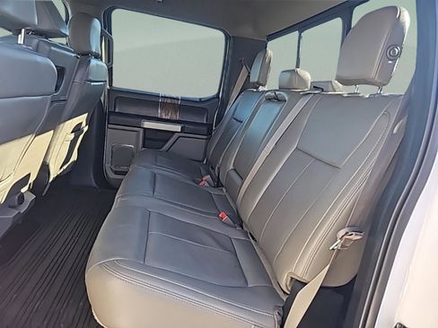 Used 2019 Ford F150 Lariat image 31