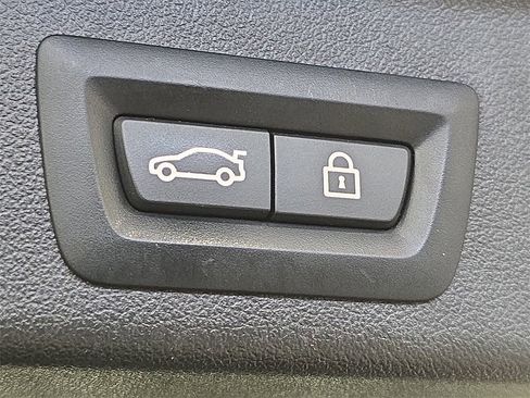 Certified 2023 BMW X5 sDrive40i w/ Executive Package image 26