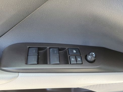 Used 2021 Toyota Camry LE FWD image 22