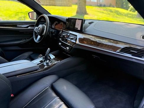 Used 2017 BMW 540i RWD image 17