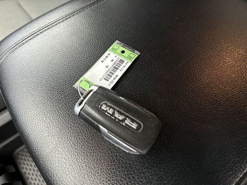 Used 2019 RAM 1500 Big Horn image 24