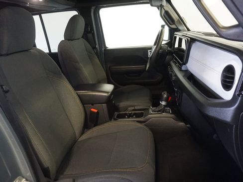 Used 2024 Jeep Wrangler Unlimited AWD/4WD image 23