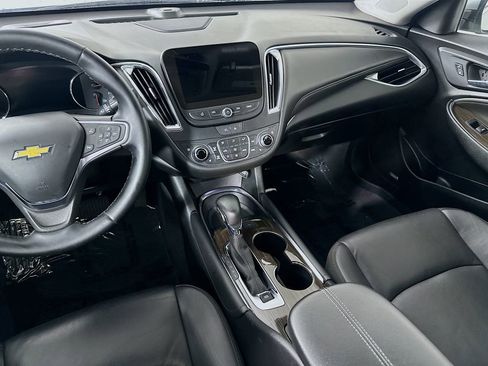 Used 2024 Chevrolet Malibu LT FWD image 19
