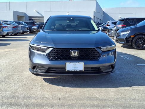 Certified 2025 Honda Accord LX image 19