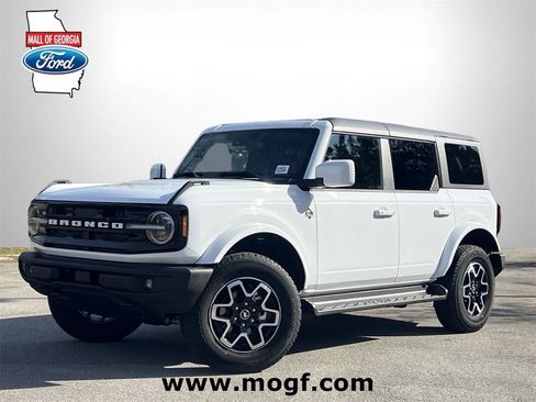New 2025 Ford Bronco Outer Banks image 1