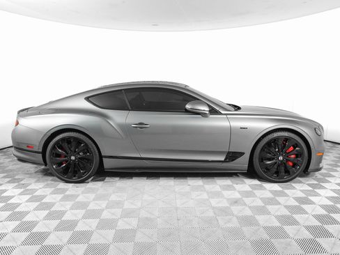 Used 2024 Bentley Continental GT image 4