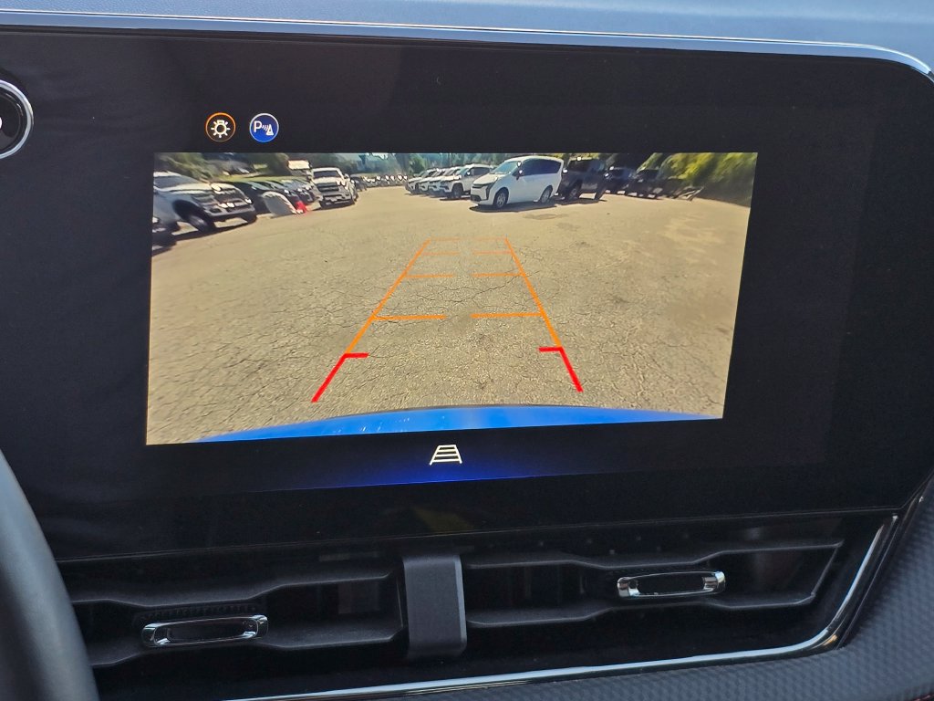 Used 2025 Chevrolet Equinox RS FWD image 9