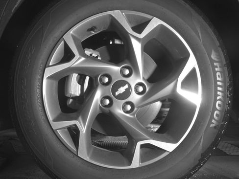 Used 2025 Chevrolet Trax LT w/ LT Convenience Package FWD image 12