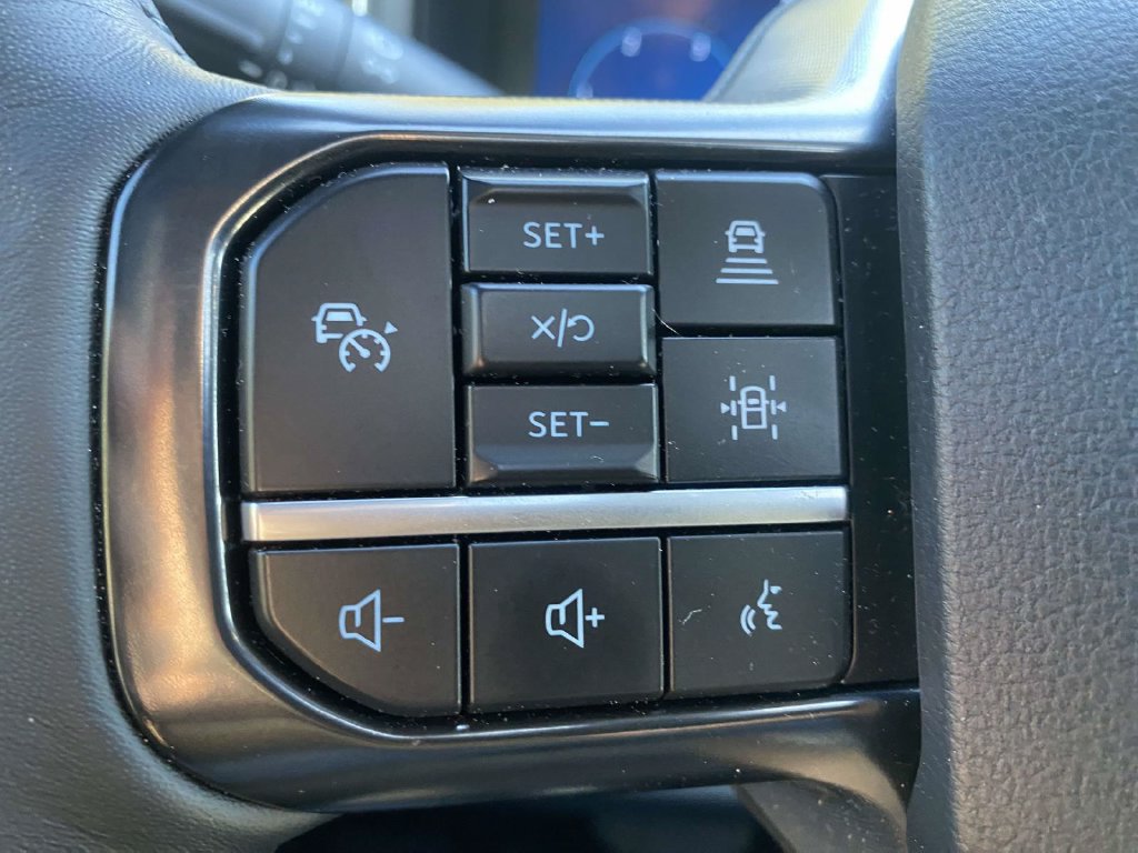 Used 2025 Ford F250 Platinum AWD/4WD image 21