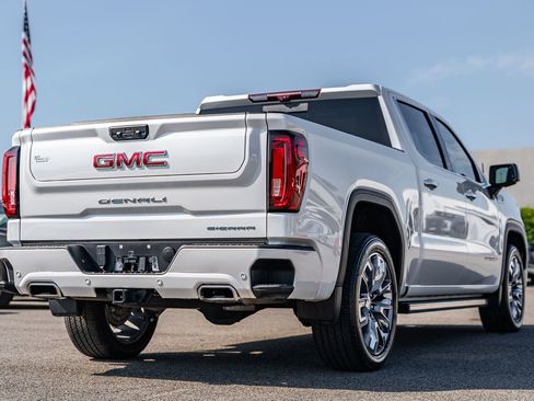 Used 2024 GMC Sierra 1500 Denali AWD/4WD image 7