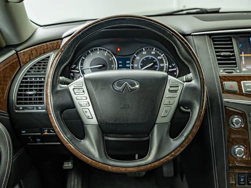 Used 2017 INFINITI QX80 4WD w/ Driver Assistance Package image 24