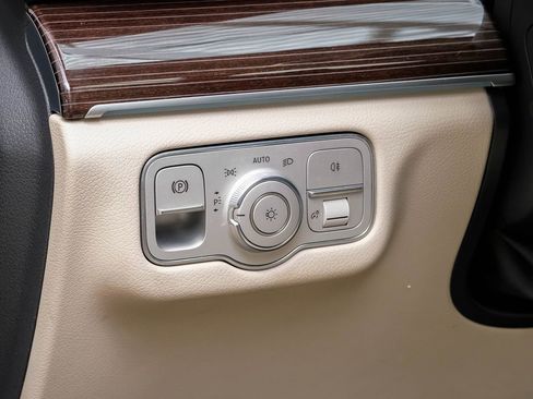 Used 2020 Mercedes-Benz GLE 350 w/ AMG Line Exterior image 24