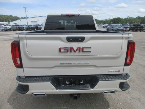 New 2026 GMC Sierra 1500 AT4 AWD/4WD image 6