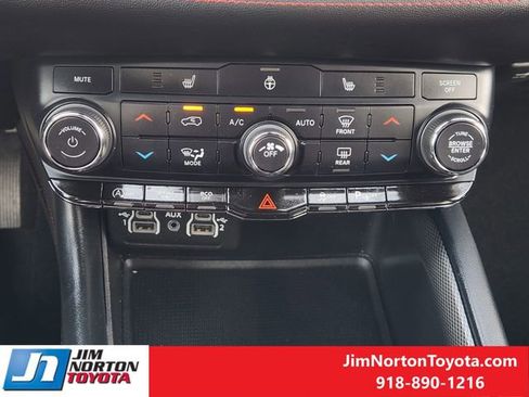 Used 2024 Dodge Durango GT image 19