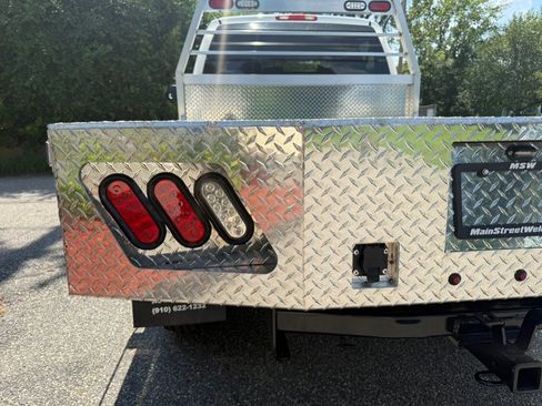 Used 2006 GMC Sierra 2500 SLE w/ Heavy-Duty Power Package AWD/4WD image 37