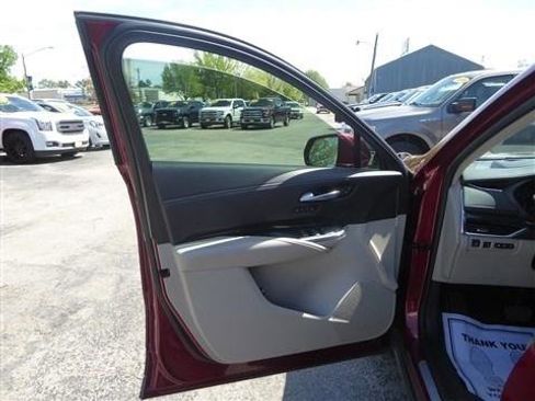 Used 2019 Cadillac XT4 Premium Luxury FWD image 12