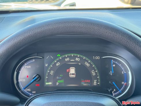 Certified 2025 Toyota RAV4 LE image 24