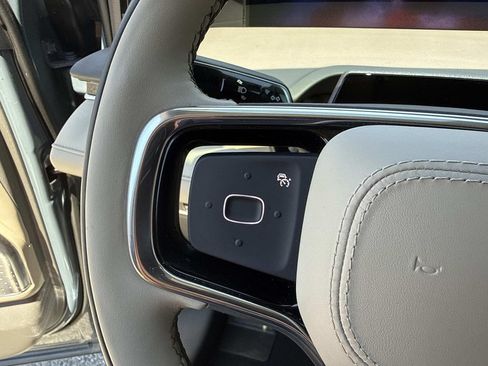 Certified 2025 Lincoln Nautilus Reserve AWD/4WD image 31
