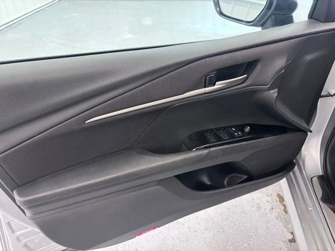 Used 2025 Toyota Camry LE FWD image 38