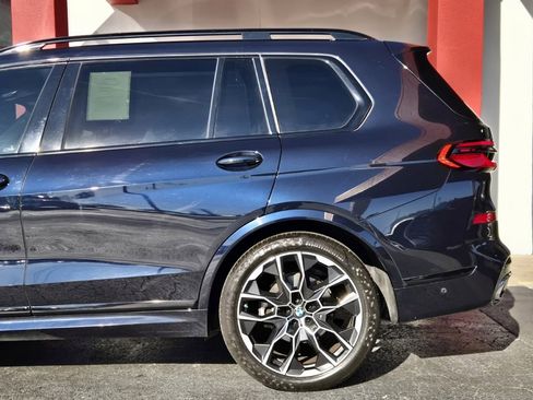 Used 2023 BMW X7 xDrive40i w/ M Sport Package image 5