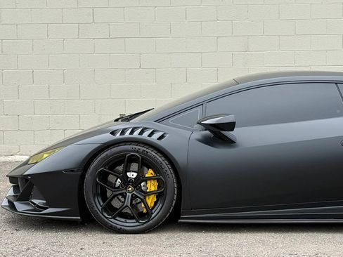 Used 2017 Lamborghini Huracan LP 580-2 RWD image 4