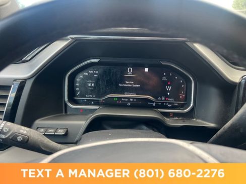 Used 2024 GMC Sierra 3500 Denali w/ Denali Reserve Package AWD/4WD image 17