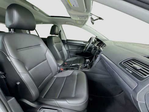 Used 2021 Volkswagen Golf 1.4T TSI image 24