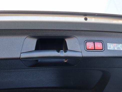 Used 2022 Mercedes-Benz GLS 450 4MATIC image 36