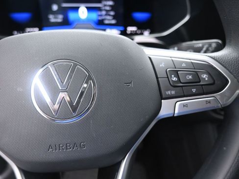 Used 2022 Volkswagen Taos S image 15