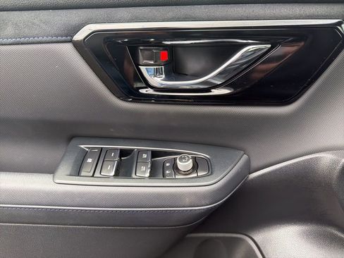 Certified 2025 Subaru Forester Limited image 13